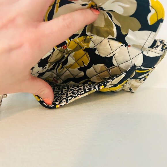 Vera Bradley Ultimate Wristlet Push Lock Wallet Quilted Sunflower Yellow Black - Picture 3 of 8